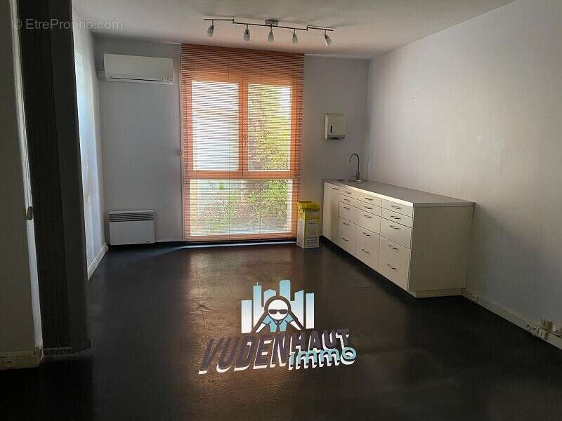 Commerce à VILLENEUVE-TOLOSANE