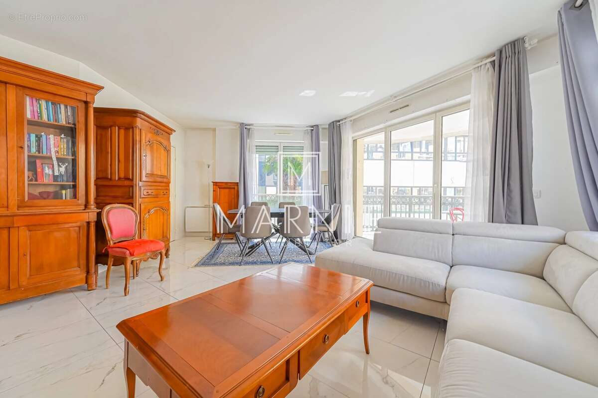 Appartement à LEVALLOIS-PERRET