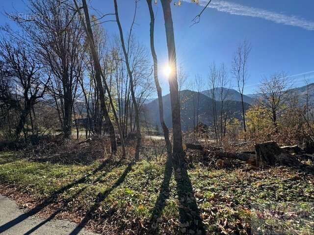 Terrain à ALBIEZ-LE-JEUNE