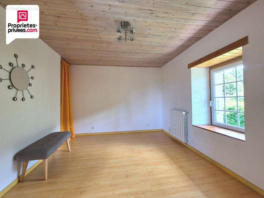 Maison à SAINT-CERGUES