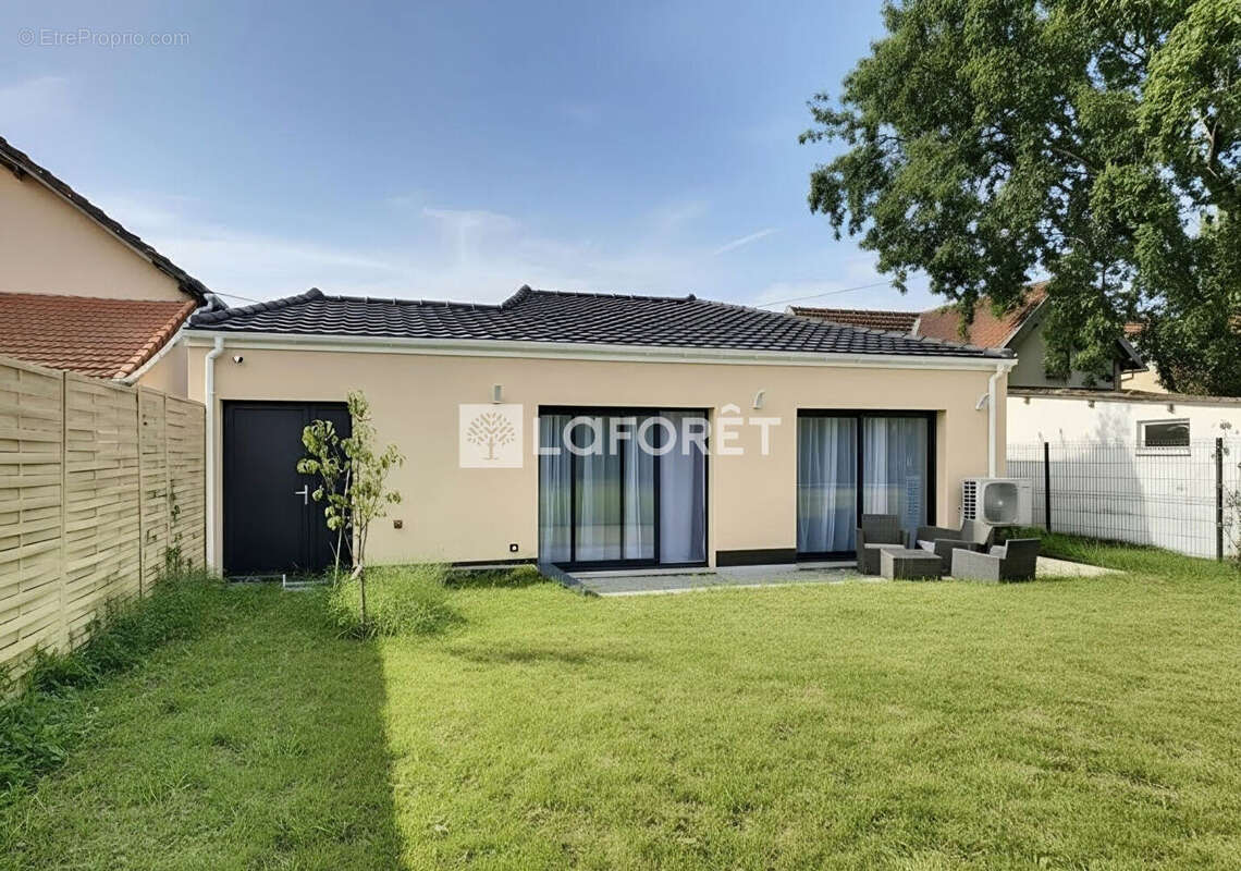Plain pied récent 102m² - Saint Aubin Les Elbeuf - photo 4