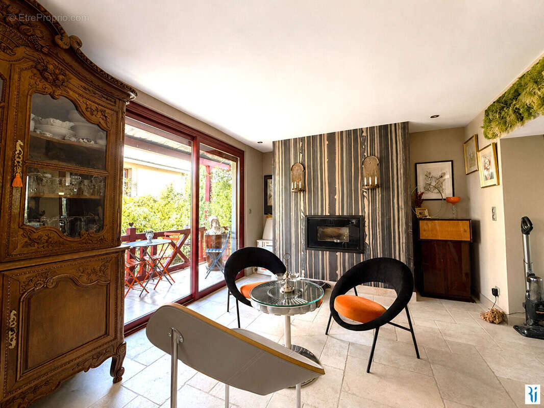 Maison 142 m² à Bonsecours  - photo 4