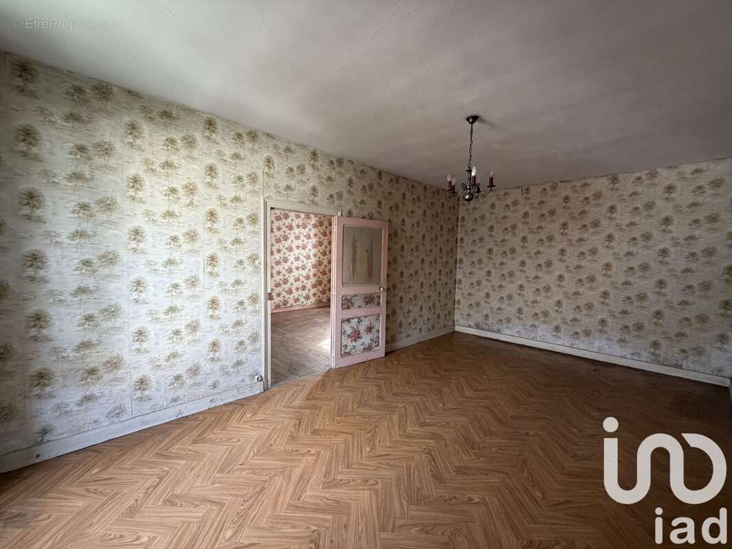 Photo 3 - Maison à YVRE-LE-POLIN