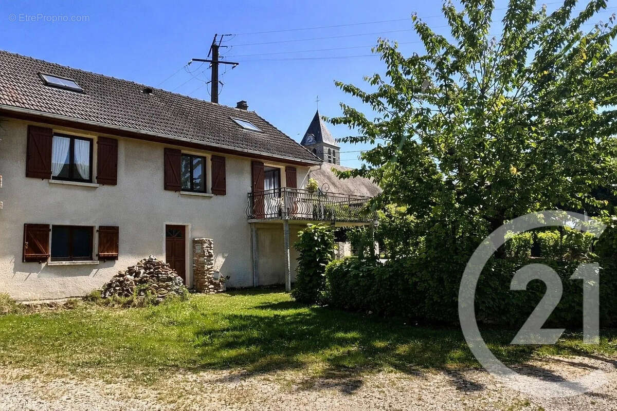 Maison à MORMANT