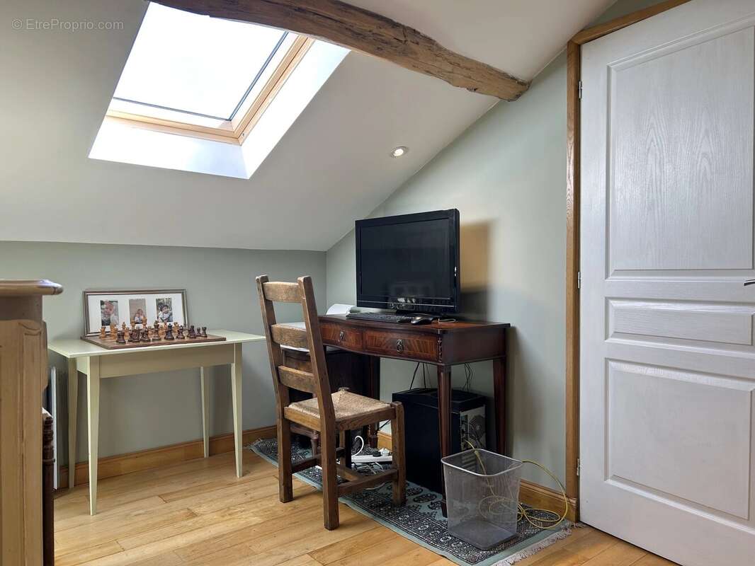 Maison à LA TOUR-BLANCHE