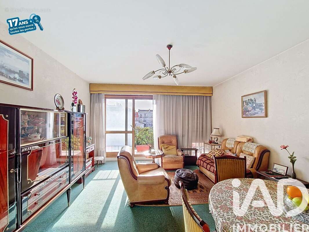 Photo 2 - Appartement à SAINT-DENIS