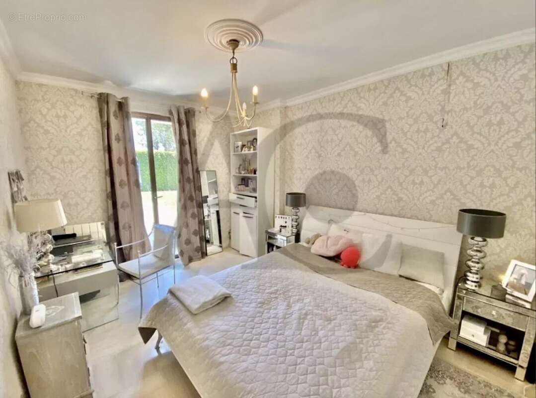 Maison à VILLENEUVE-LOUBET