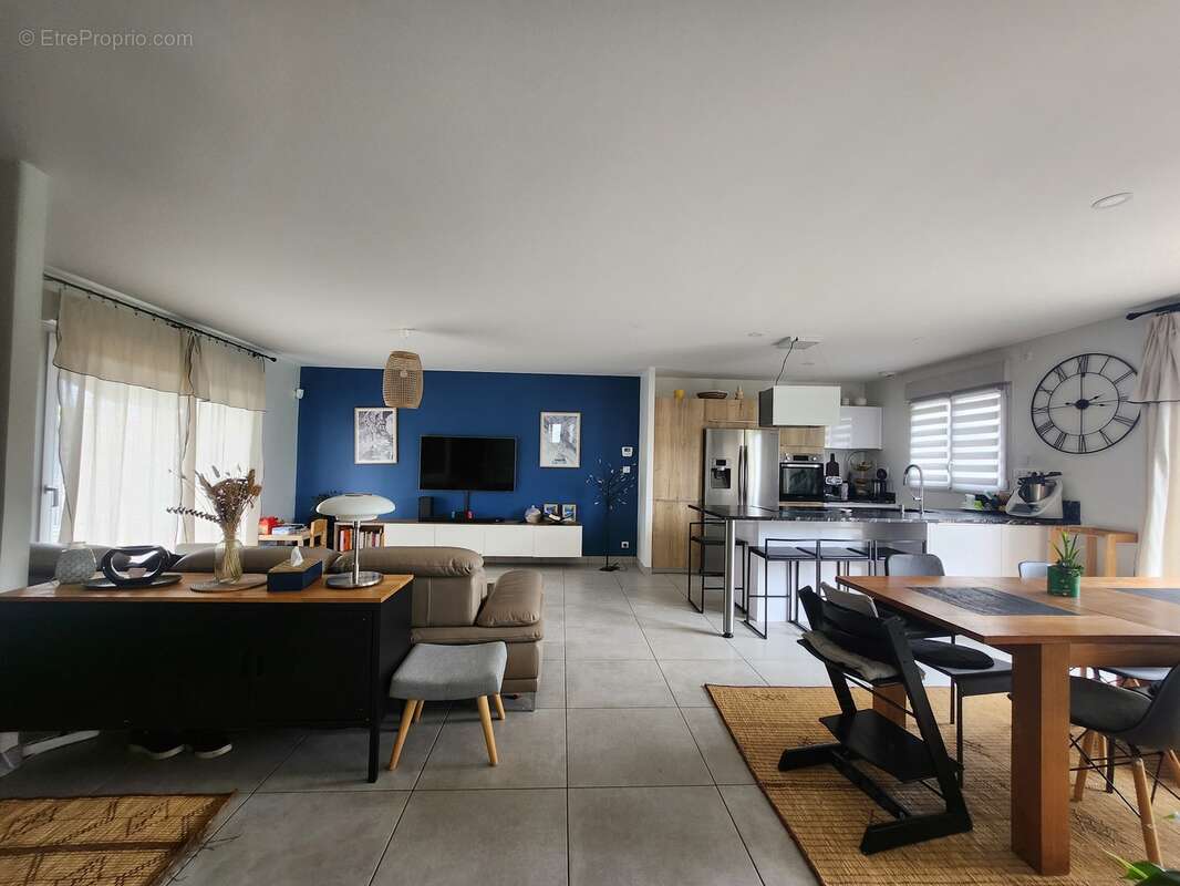 Maison à AIXE-SUR-VIENNE