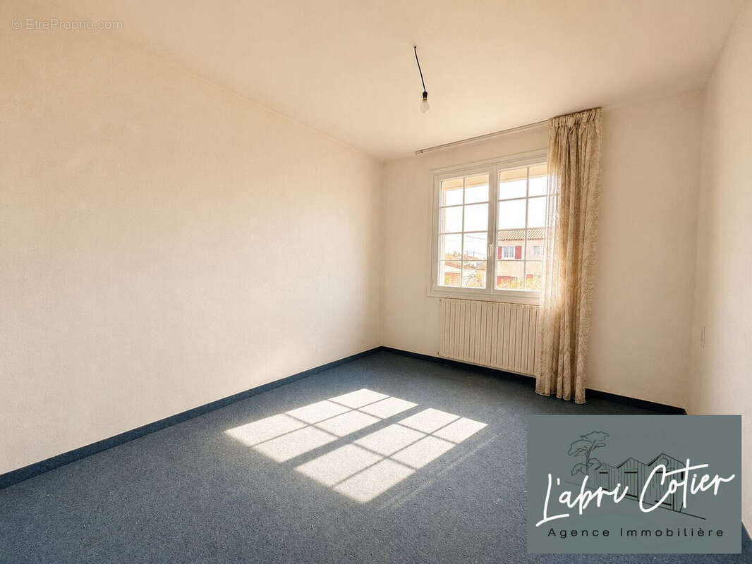 Chambre 2 - Maison à SAINT-HILAIRE-DE-RIEZ