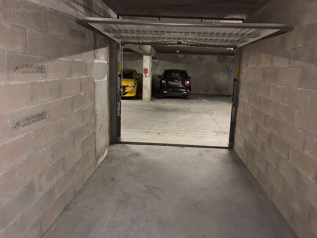 Parking 12 m² à Saint-Germain-En-Laye  - photo 2
