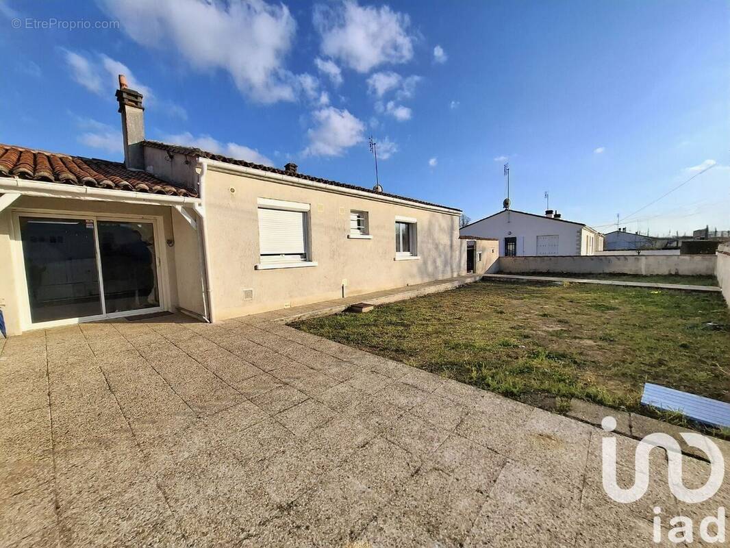 Photo 1 - Maison à MARENNES