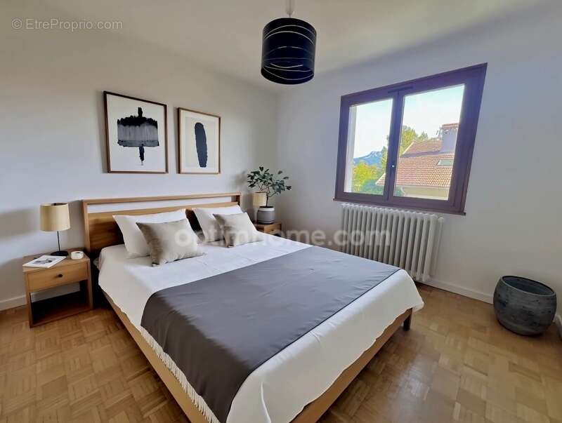 Appartement à PRINGY