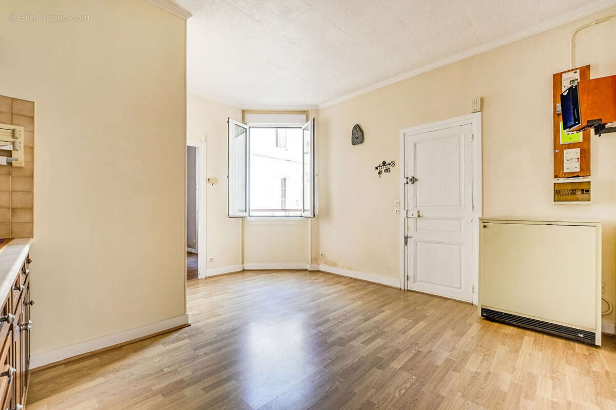 Appartement à PARIS-19E