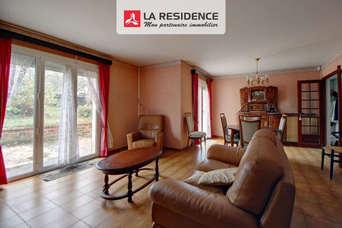 Maison à VERNEUIL-SUR-SEINE