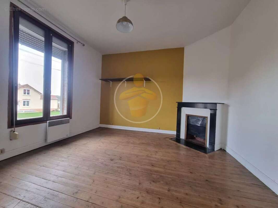 Maison à FRIERES-FAILLOUEL