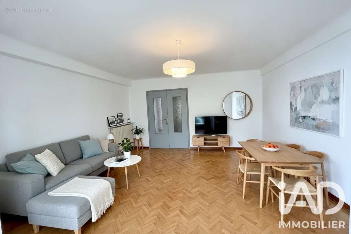 Appartement 83 m² à Marseille-6e  - photo 3
