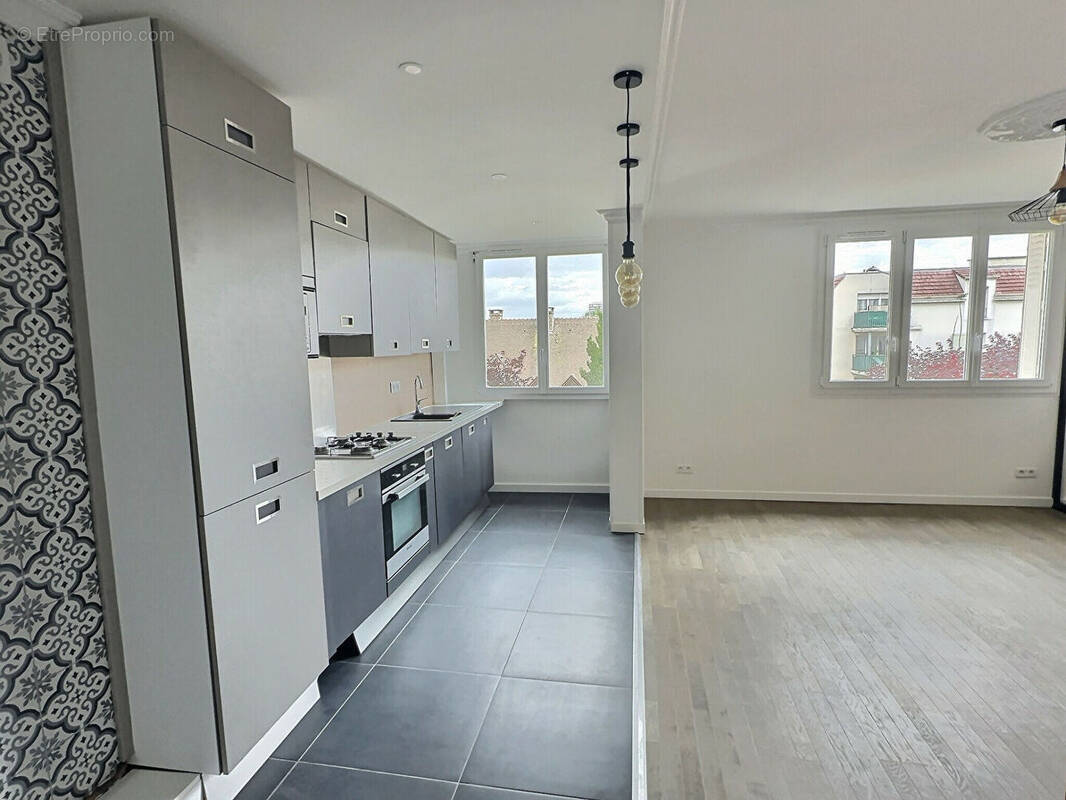 Appartement à IVRY-SUR-SEINE