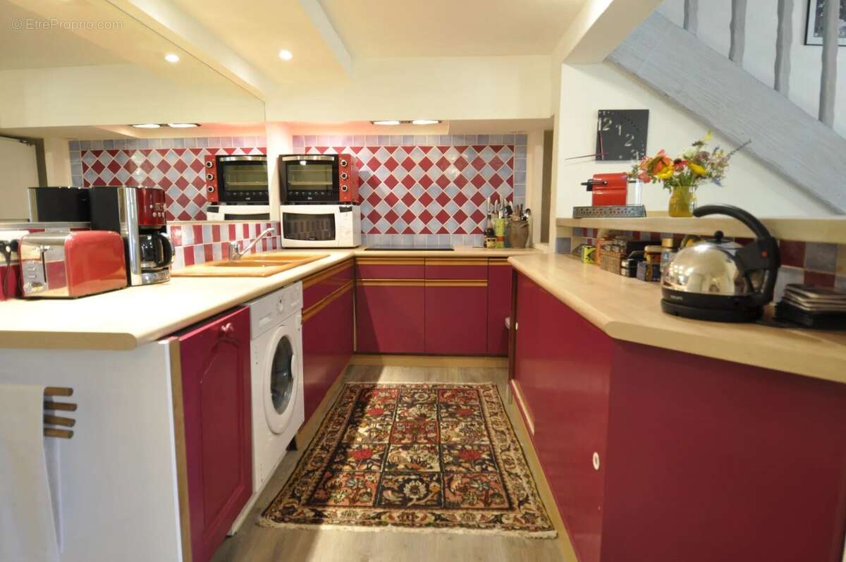 À Vendre  Propriété d'Exception avec Villa principale, Maison d'invité et Dépendance - photo 23