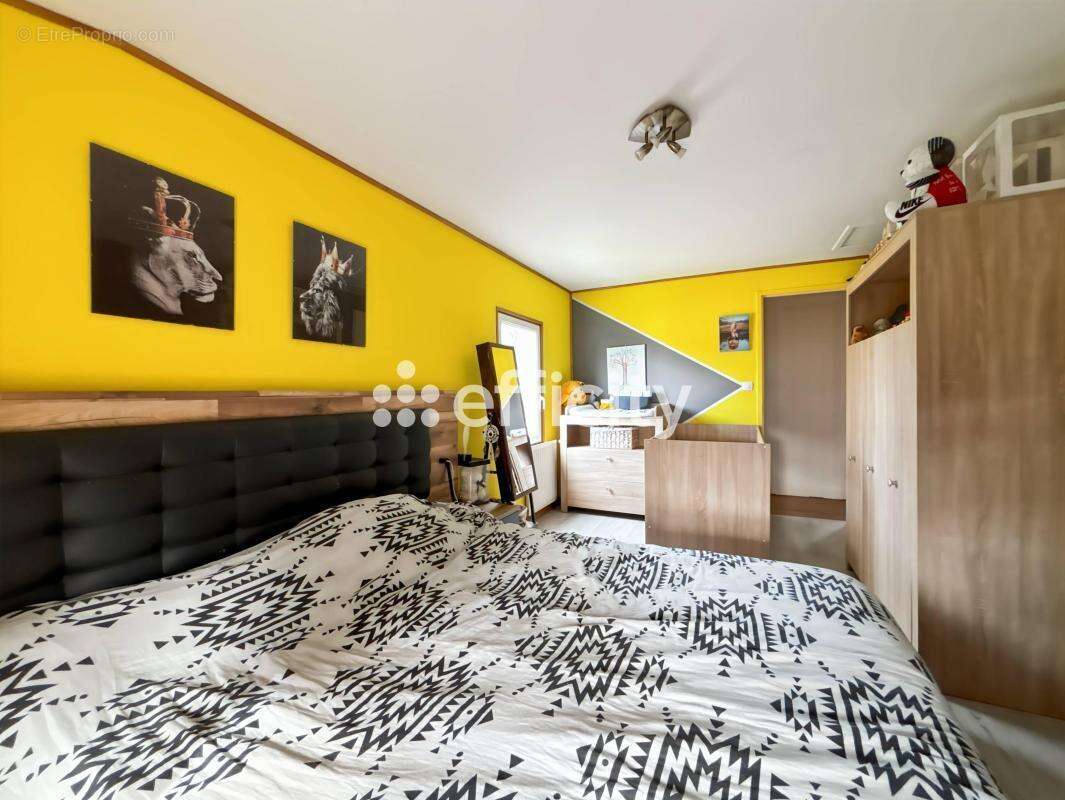 Maison 108 m² à Perignac  - photo 13