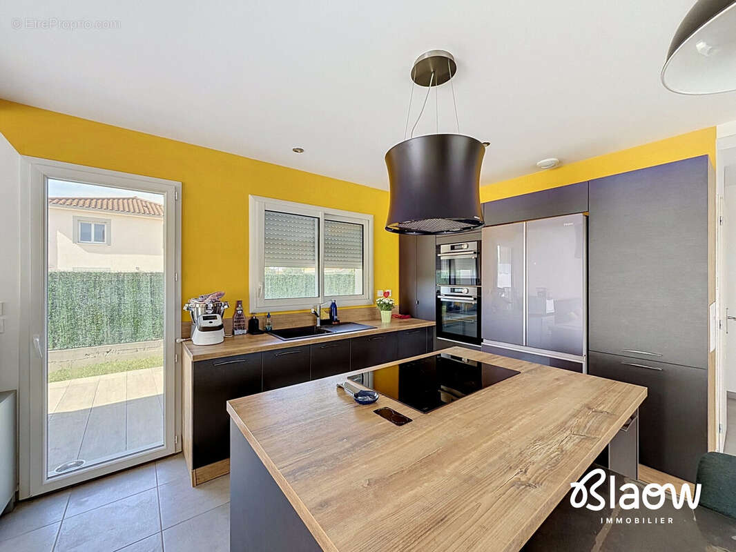 Maison 110 m² à Loyettes  - photo 3