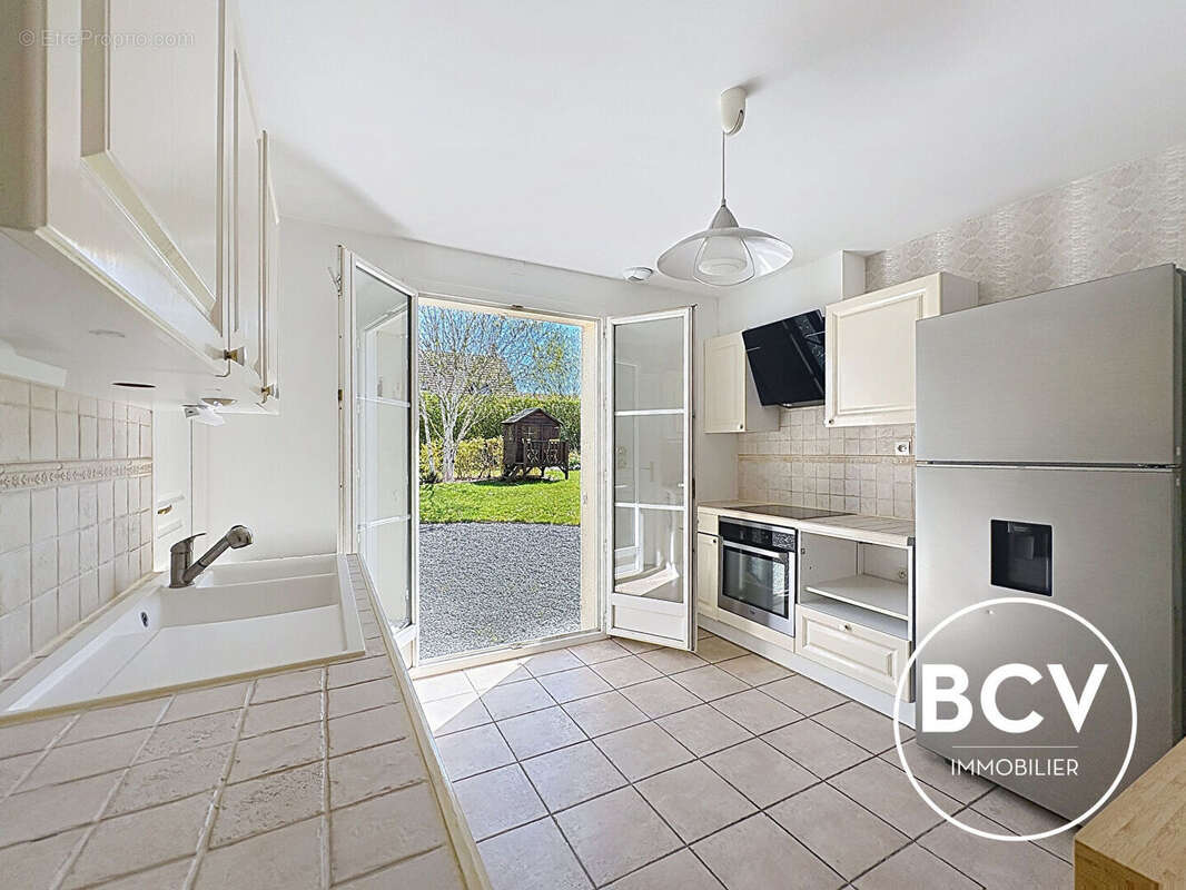 Maison à LE COUDRAY