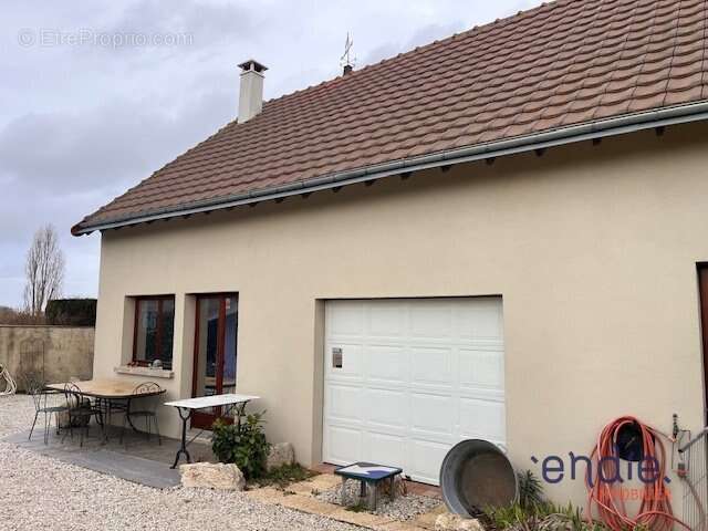 Maison à THIVARS