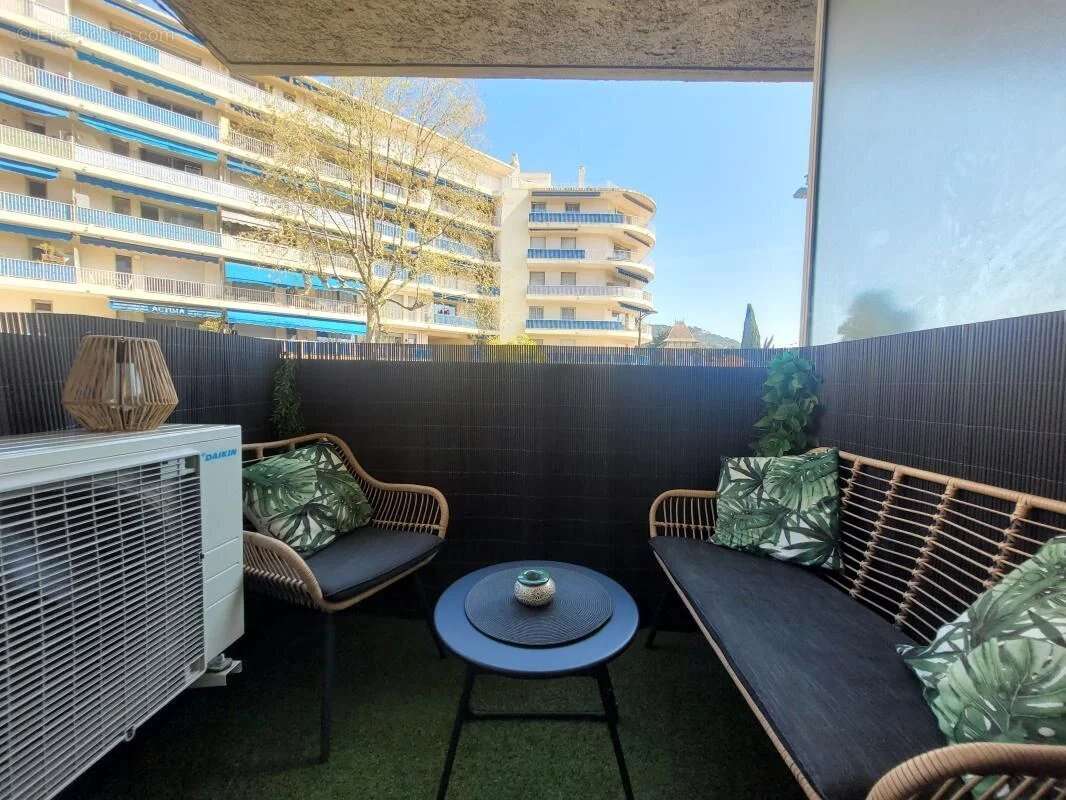 Appartement à LE CANNET