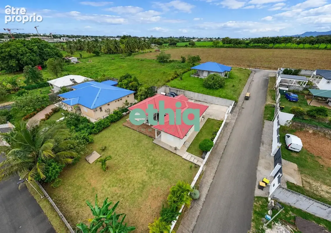 Maison 5 pièces 95 m² à vendre à Baie-Mahault (97122) - photo 2
