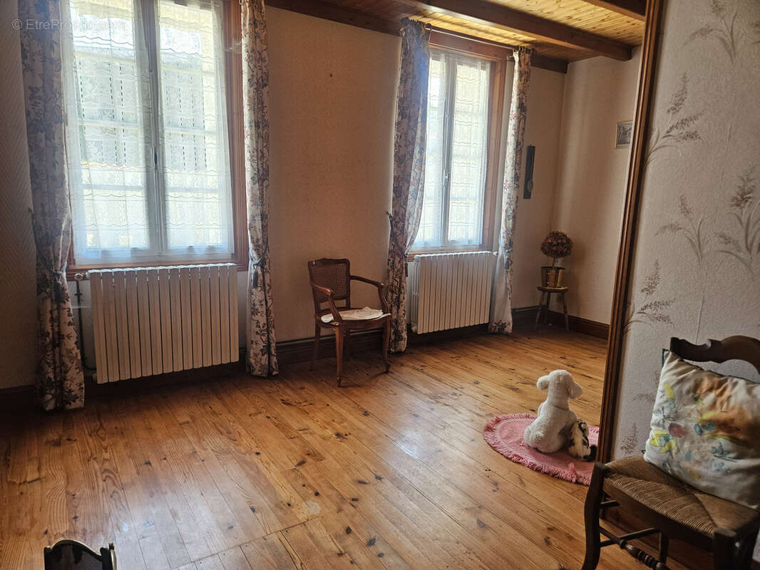 BERNEUIL   Élégante maison charentaise avec dépendances et grand garage - photo 14