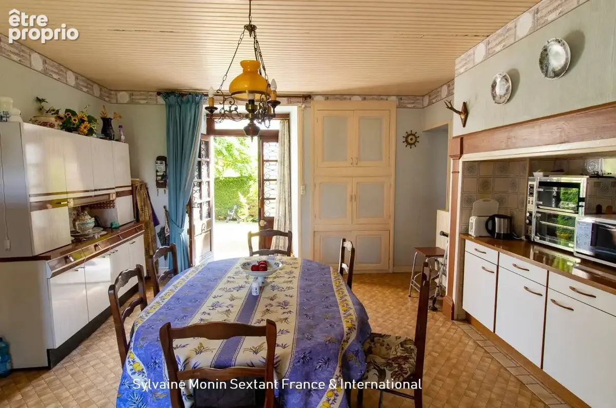 Maison en pierre au coeur d'un bourg paisible du Périgord noir - photo 4