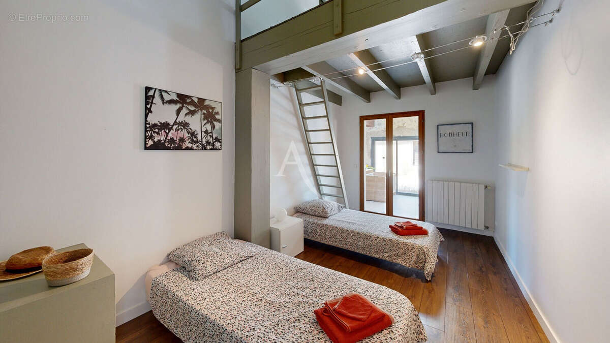 Superbe batisse  type loft de  214m²  et son appartement indépendant à 10km de Narbonne - photo 11