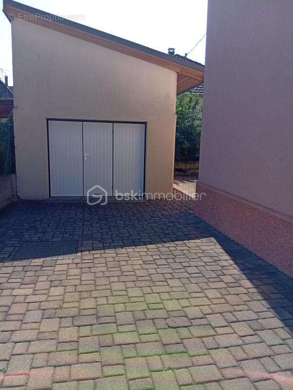 Immeuble avec garage Double potentiel habitation ou investissement - photo 19