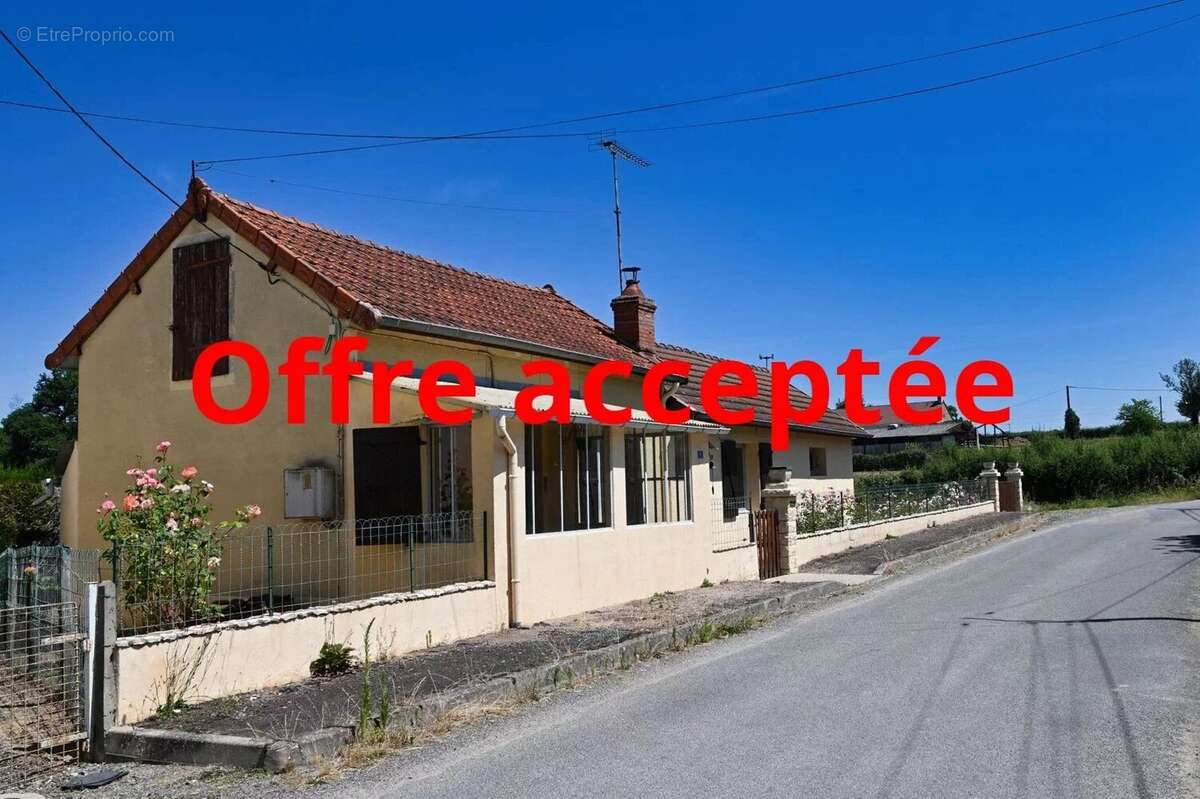 Maison à CERCY-LA-TOUR