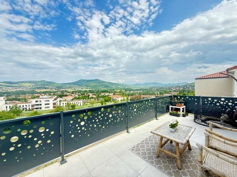 Maison à LES MARTRES-DE-VEYRE