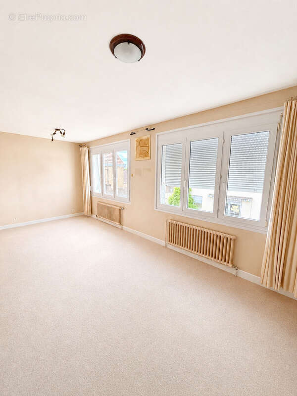 Photo 5 - Appartement à GUEUGNON