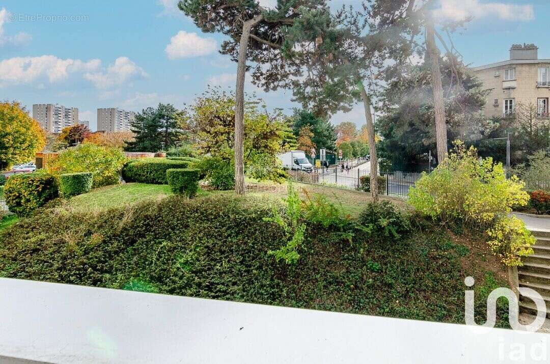 Photo 2 - Appartement à LES LILAS