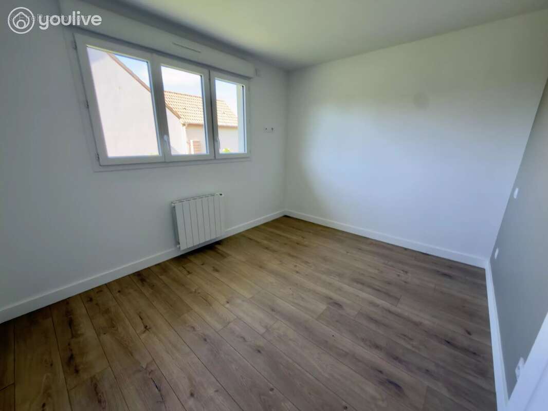 Appartement à DAMIGNY
