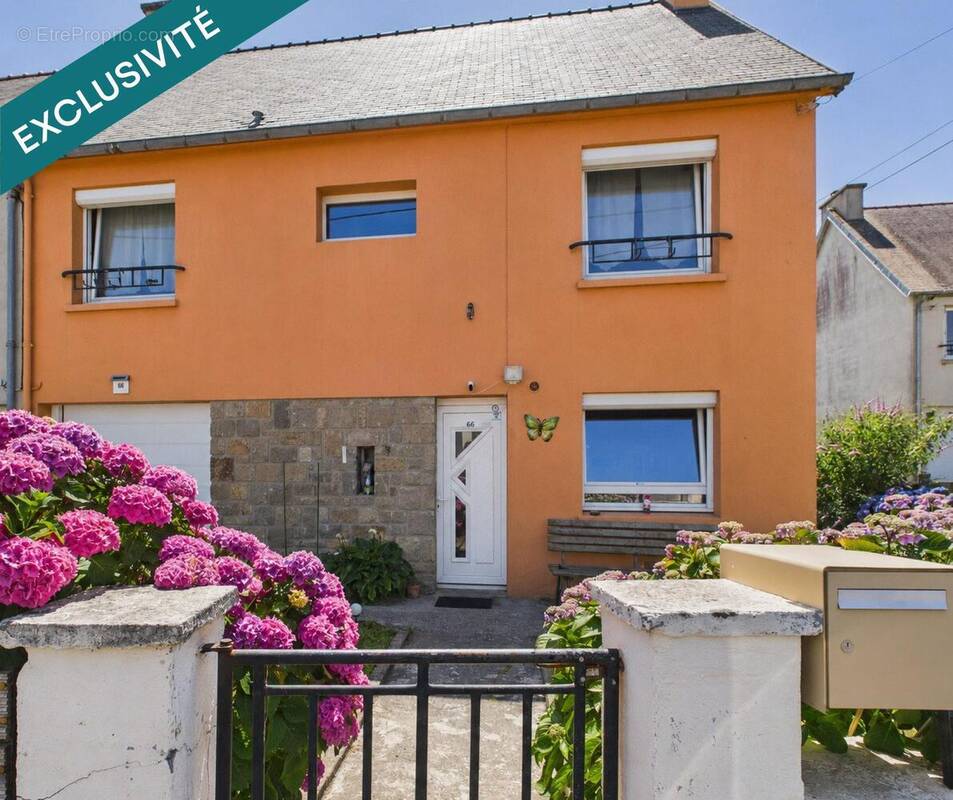 Photo 1 - Maison à SAINT-MARTIN-DES-CHAMPS