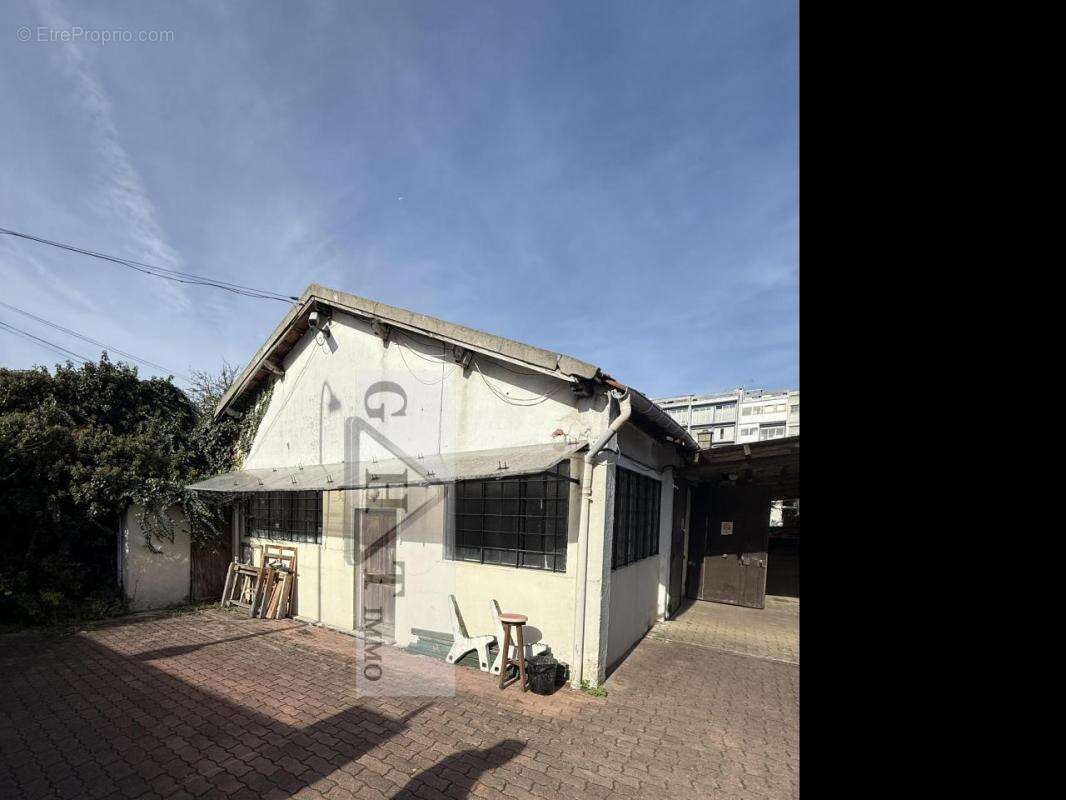 Commerce à BAGNOLET