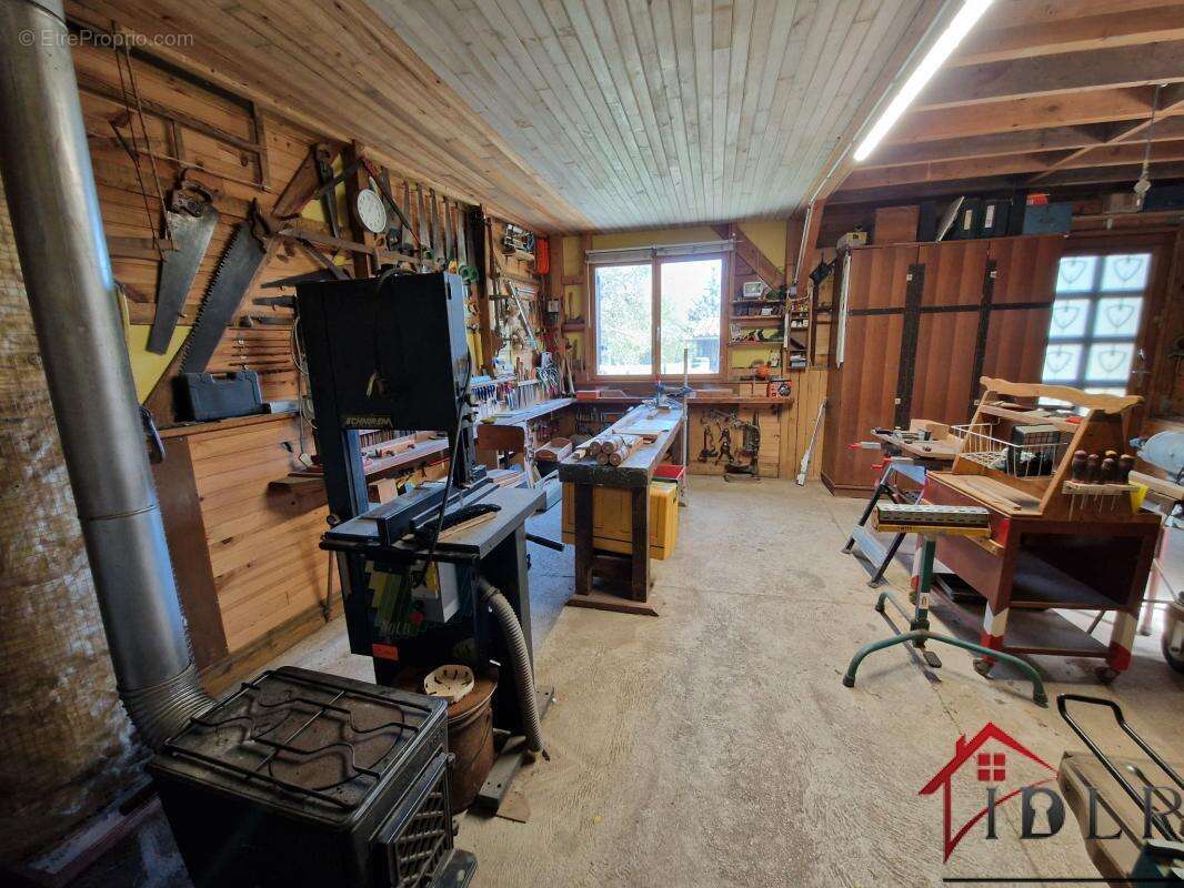 Maison à LA NEUVILLE-AU-PONT