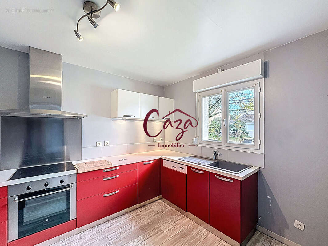 Maison à FARGUES-SAINT-HILAIRE