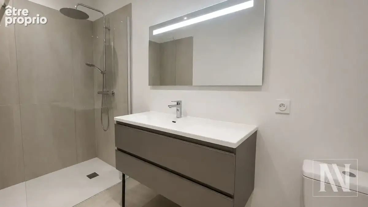 Superbe grange rénovée de 230m2 à Sainte-Savine - photo 13