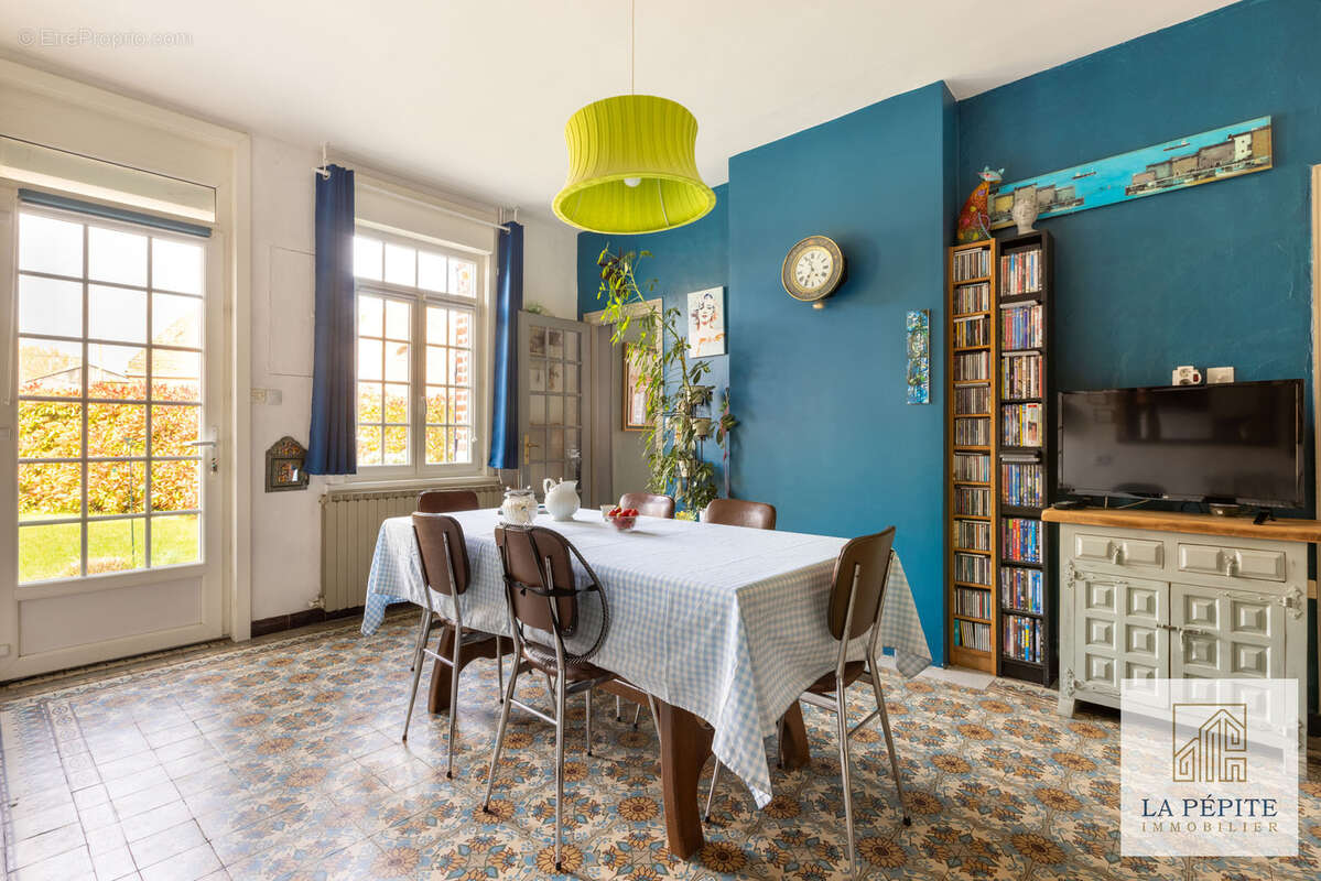 Fressain-longere-3 chambres+1 bureau-garage-jardin-cave - photo 2