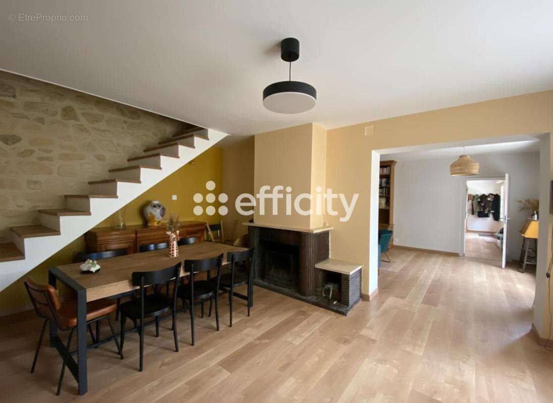 Maison 161 m² à Saint-Andre-De-Cubzac  - photo 3