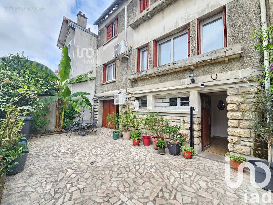 Photo 1 - Appartement à LA COURNEUVE