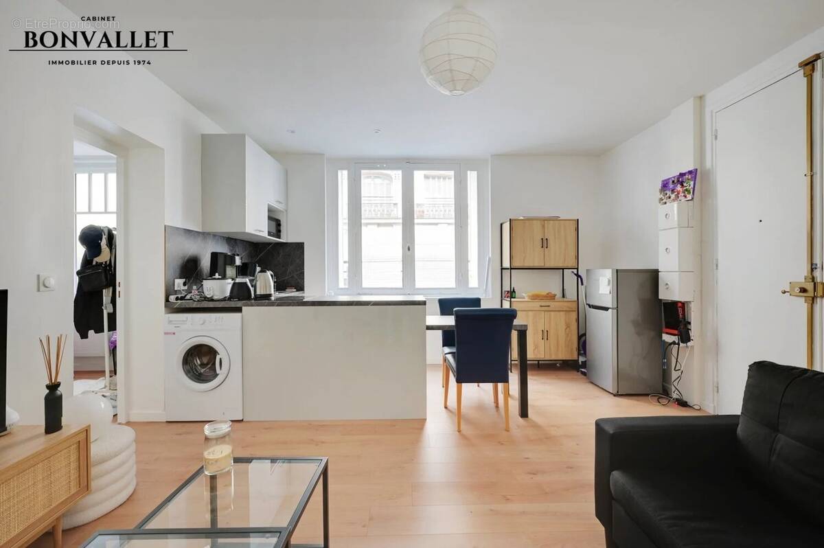 Appartement à PARIS-15E