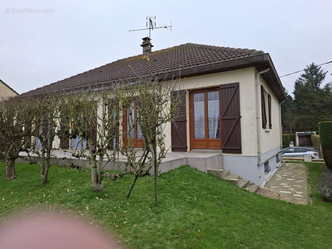 Maison à FEUQUIERES