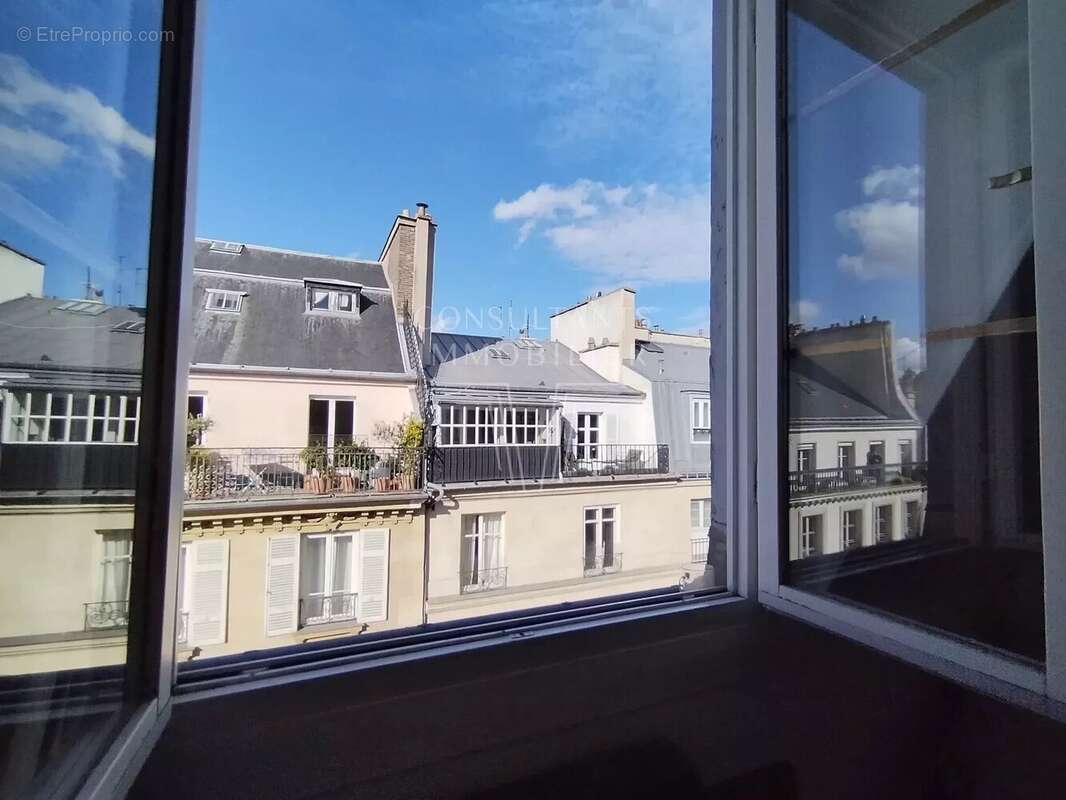 Appartement à PARIS-7E