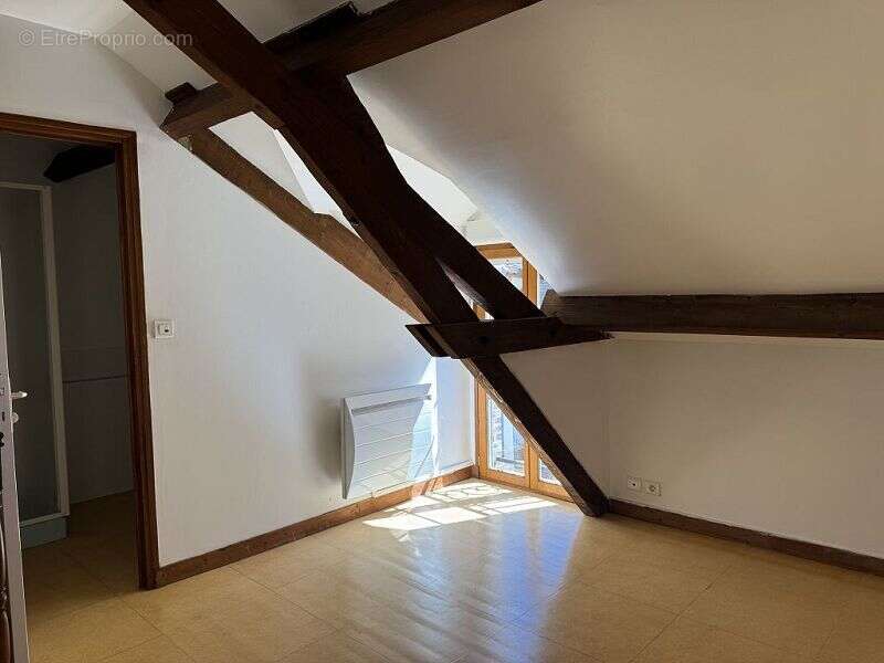 Maison à VILLENEUVE-L'ARCHEVEQUE