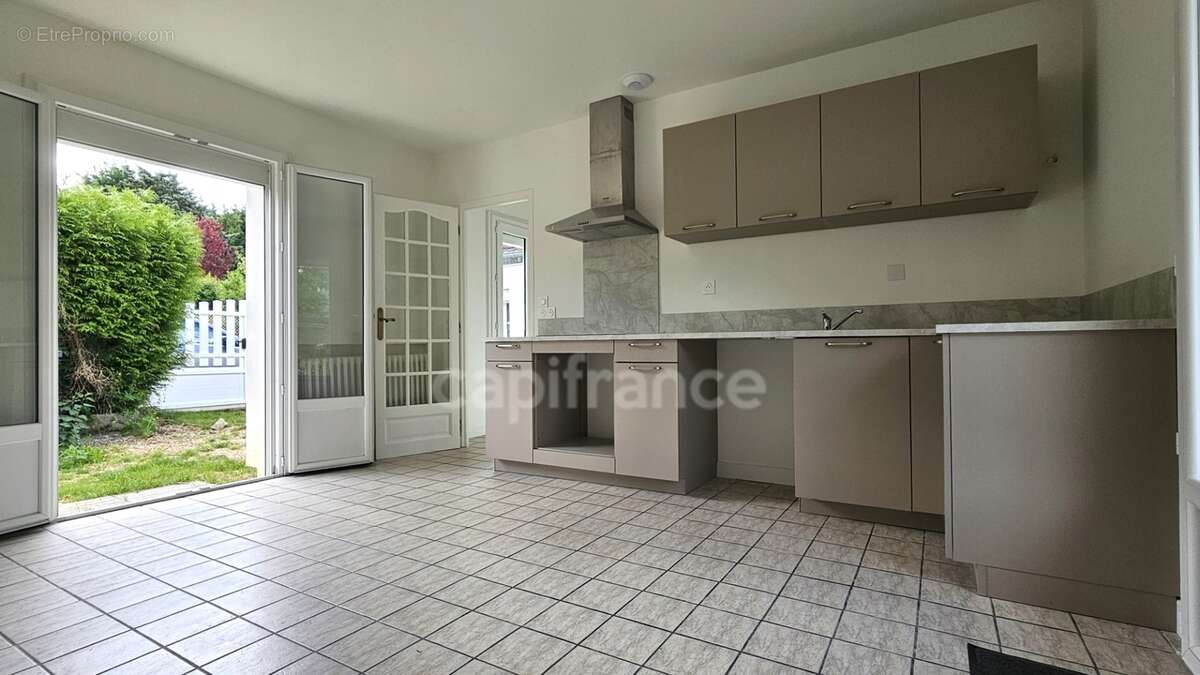 A vendre Plain pied 2 chambres Jardin et Dépendance GALLARDON (28) - photo 11